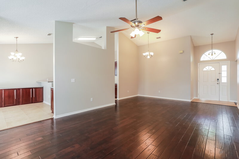 2,120/Mo, 4642 Ridge Point Ct Jacksonville, FL 32257 Living Room View