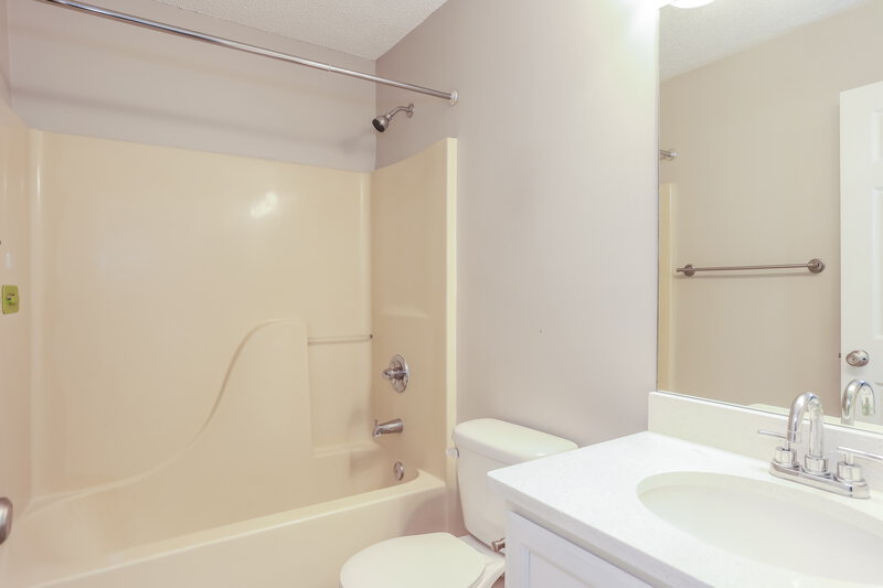 2,120/Mo, 4642 Ridge Point Ct Jacksonville, FL 32257 Bathroom View