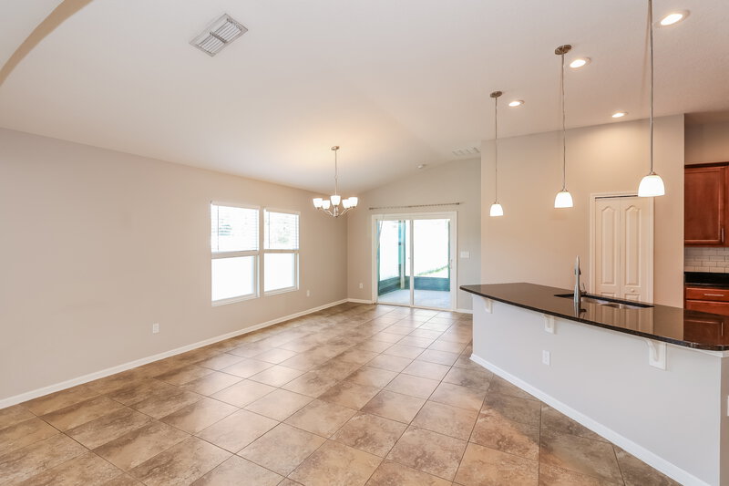 2,000/Mo, 1908 High Prairie Ln Middleburg, FL 32068 Dining Room View