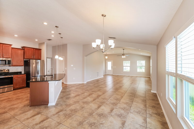 2,000/Mo, 1908 High Prairie Ln Middleburg, FL 32068 Dining Room View 2