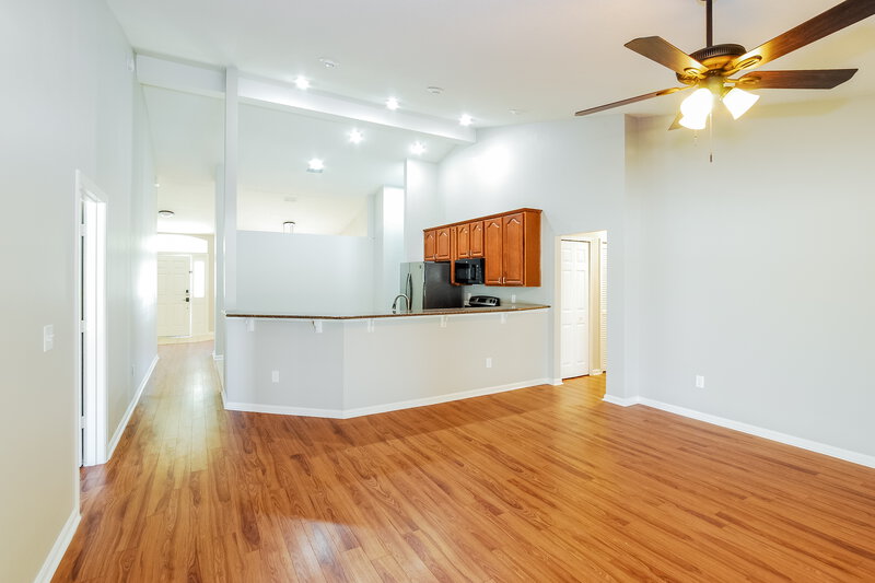 2,310/Mo, 24 Robin Bay Dr Saint Augustine, FL 32092 Kitchen View 2