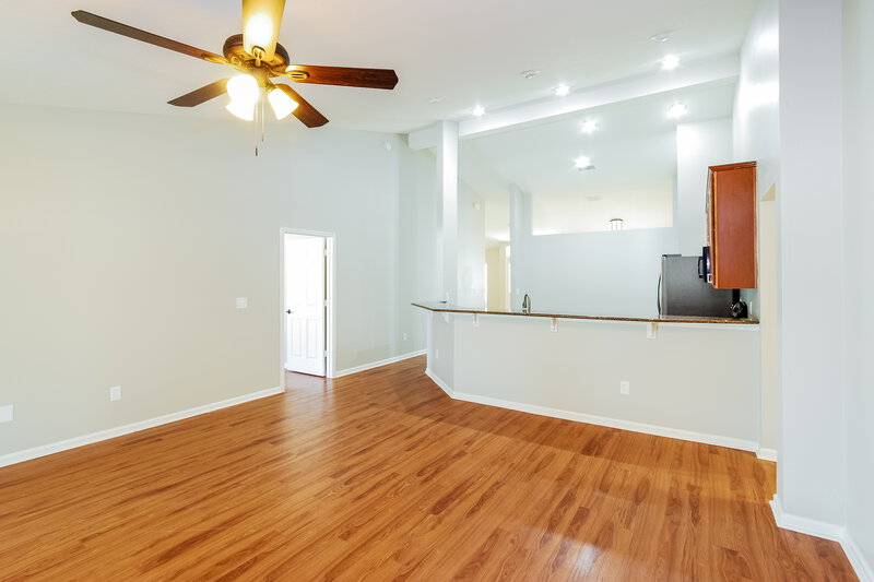 2,310/Mo, 24 Robin Bay Dr Saint Augustine, FL 32092 Kitchen View 3