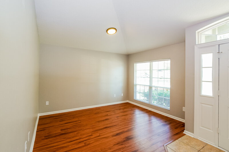 2,310/Mo, 24 Robin Bay Dr Saint Augustine, FL 32092 Family Room View 2