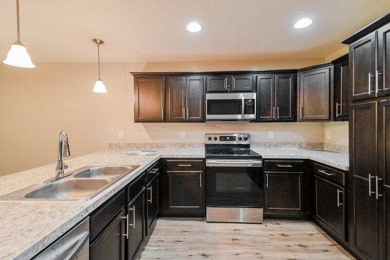 1,850/Mo, 11235 Margarets Landing Pl Jacksonville, FL 32218 Kitchen View 2