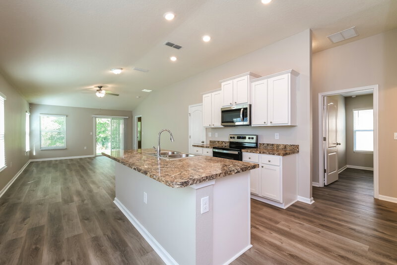 0/Mo, 7808 Meadow Walk Ln Jacksonville, FL 32256 Kitchen View