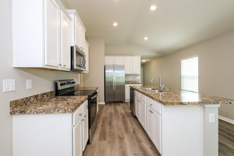 0/Mo, 7808 Meadow Walk Ln Jacksonville, FL 32256 Kitchen View 2