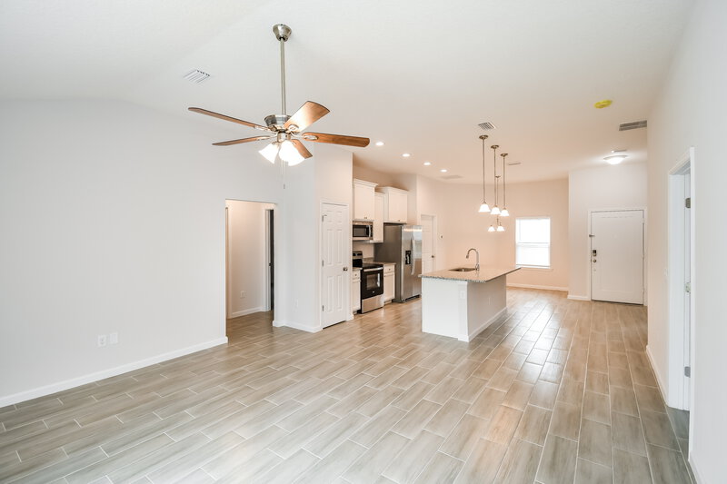 1,855/Mo, 6069 Patriots Landing Ln Jacksonville, FL 32244 Living Room View 3