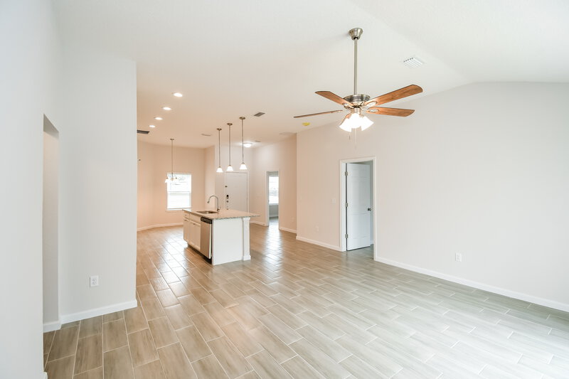 1,855/Mo, 6069 Patriots Landing Ln Jacksonville, FL 32244 Living Room View 4