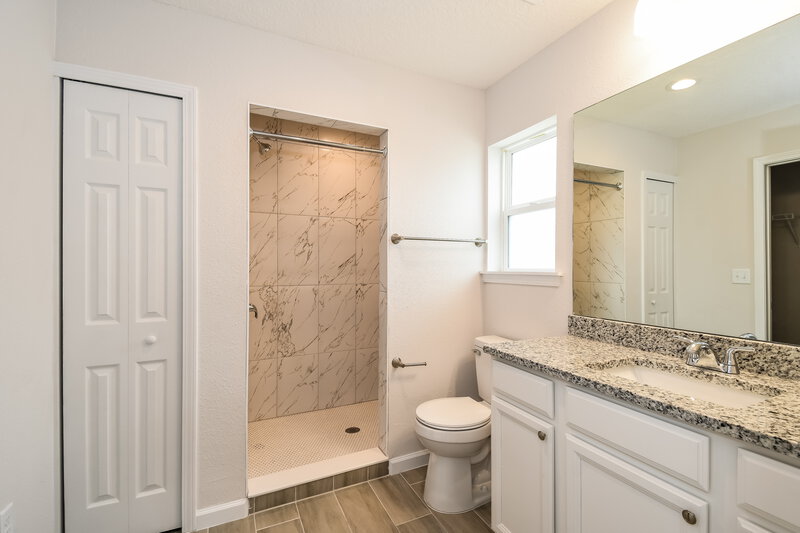 1,855/Mo, 6069 Patriots Landing Ln Jacksonville, FL 32244 Main Bathroom View