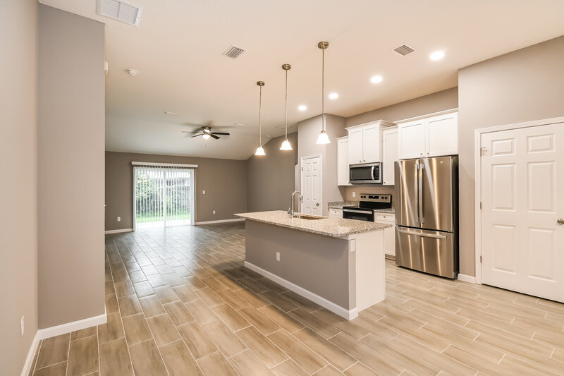 1,825/Mo, 6020 Patriots Landing Ln Jacksonville, FL 32244 Kitchen View 2