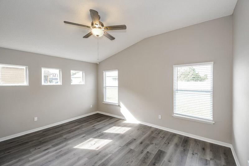 2,030/Mo, 1098 Maple Ln Orange Park, FL 32065 Main Bedroom View
