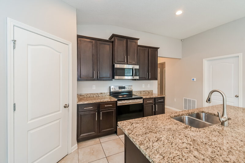 1,890/Mo, 4161 Fishing Creek Ln Middleburg, FL 32068 Kitchen View 2