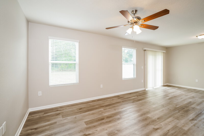 1,975/Mo, 2990 Fisher Oak Pl Green Cove Springs, FL 32043 Living Room View 2