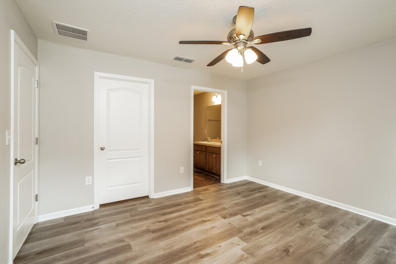 1,975/Mo, 2990 Fisher Oak Pl Green Cove Springs, FL 32043 Main Bedroom View