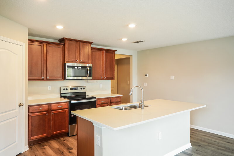 2,090/Mo, 3514 Song Bird Lakes Dr Green Cove Springs, FL 32043 Kitchen View 2