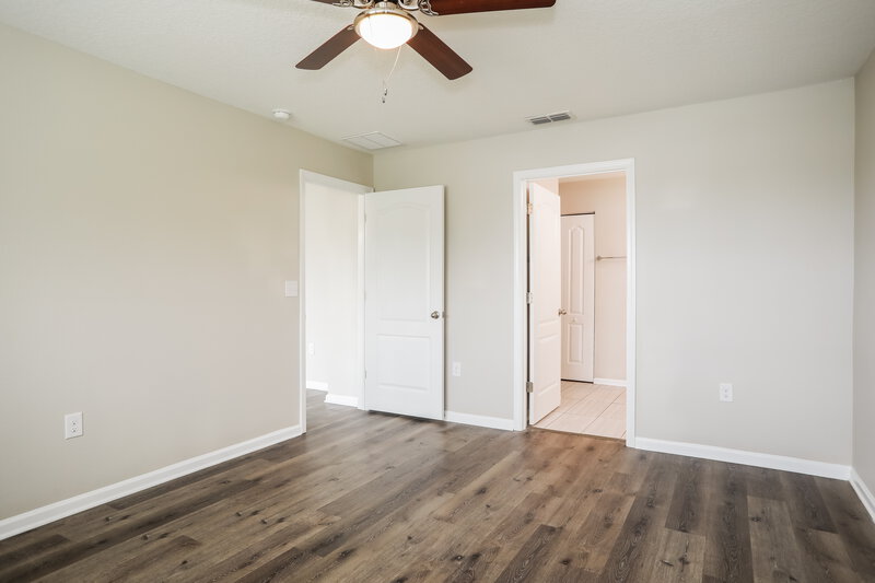 2,090/Mo, 3514 Song Bird Lakes Dr Green Cove Springs, FL 32043 Main Bedroom View 2