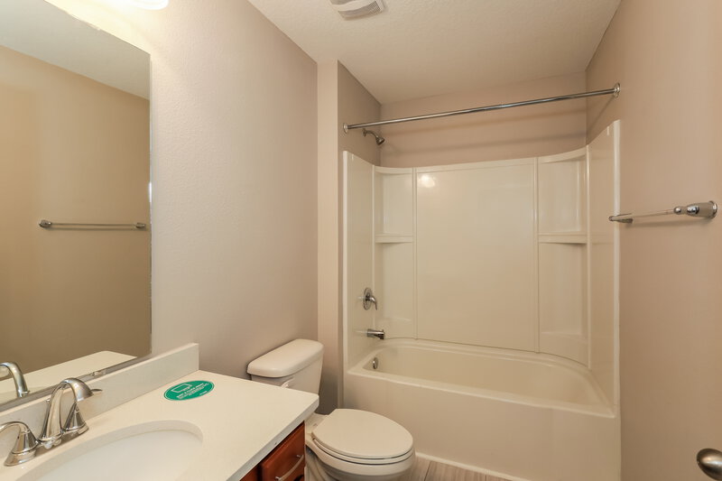 2,285/Mo, 3514 Song Bird Lakes Dr Green Cove Springs, FL 32043 Bathroom View