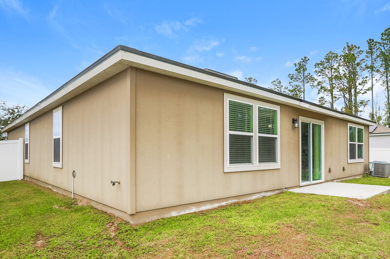 2,090/Mo, 3514 Song Bird Lakes Dr Green Cove Springs, FL 32043 Rear View
