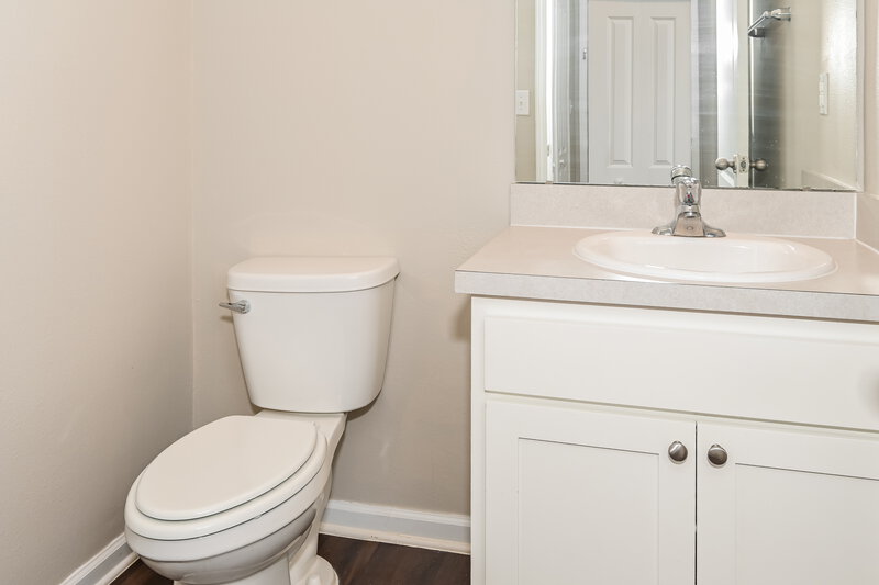 2,525/Mo, 8414 Meadow Walk Ln Jacksonville, FL 32256 Bathroom View