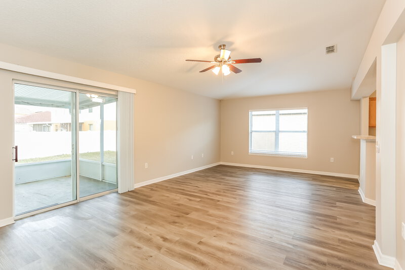 1,690/Mo, 8765 Merseyside Ave Jacksonville, FL 32219 Family Room View 2