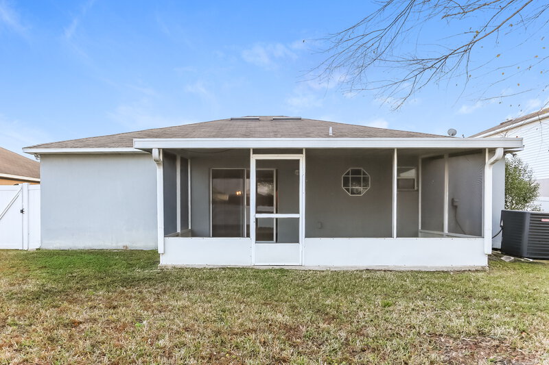 1,690/Mo, 8765 Merseyside Ave Jacksonville, FL 32219 Rear View
