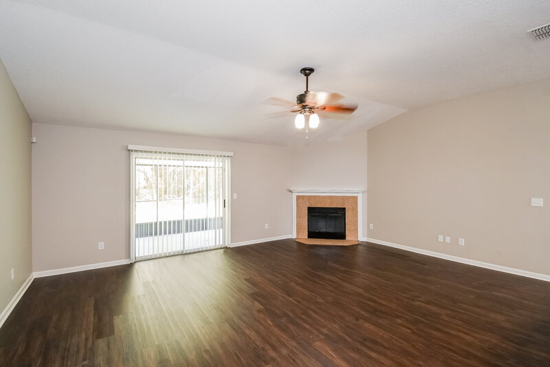 2,540/Mo, 2778 Ravine Hill Dr Middleburg, FL 32068 Living Room View 2