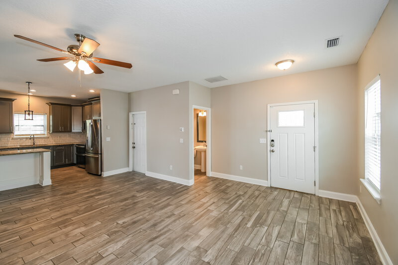 1,845/Mo, 522 Meldrum Ln Orange Park, FL 32065 Living Room View 2