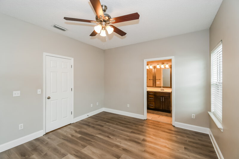 1,845/Mo, 522 Meldrum Ln Orange Park, FL 32065 Main Bedroom View 2