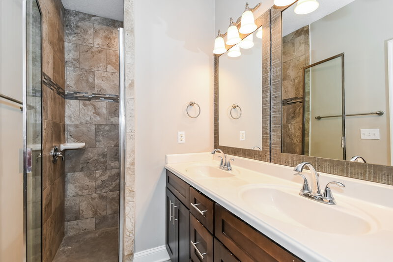 1,845/Mo, 522 Meldrum Ln Orange Park, FL 32065 Main Bathroom View