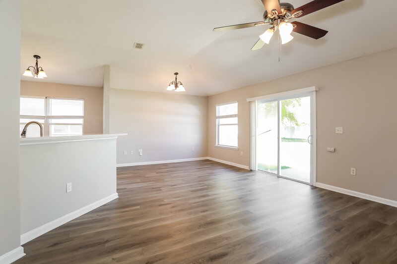 1,640/Mo, 2680 Creek Ridge Dr Green Cove Springs, FL 32043 Living Room View