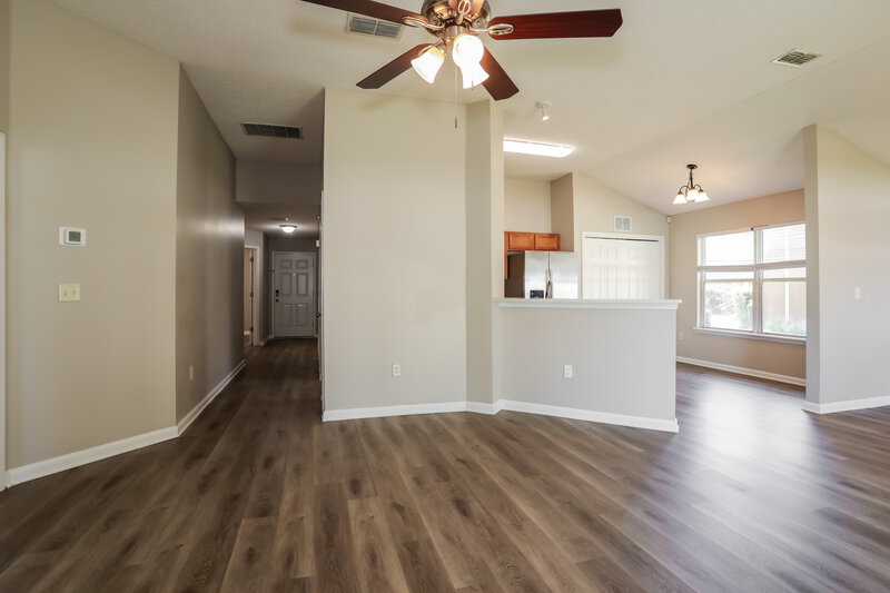 1,640/Mo, 2680 Creek Ridge Dr Green Cove Springs, FL 32043 Living Room View 2