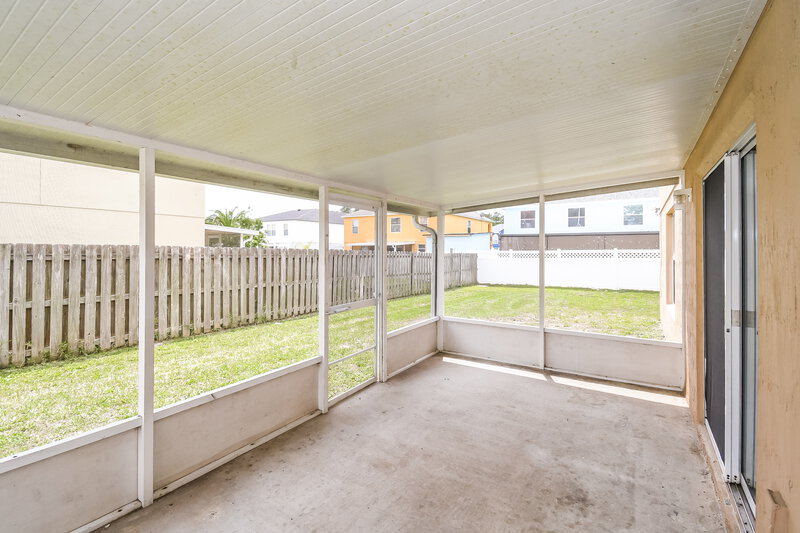 2,590/Mo, 11994 Iron Creek Rd Jacksonville, FL 32218 Sun Room View