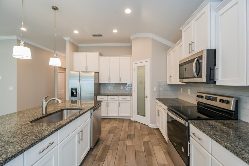 3,060/Mo, 2269 Eagle Perch Pl Fleming Island, FL 32003 Kitchen View 2