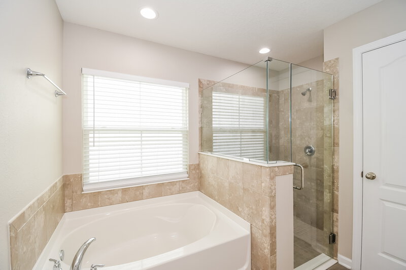 3,060/Mo, 2269 Eagle Perch Pl Fleming Island, FL 32003 Main Bathroom View 2