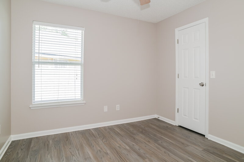 1,720/Mo, 9526 Staples Mill Dr Jacksonville, FL 32244 Bedroom View