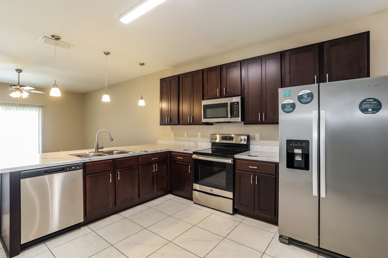 3,430/Mo, 1976 Constitutional Republic Pl Jacksonville, FL 32221 Kitchen View