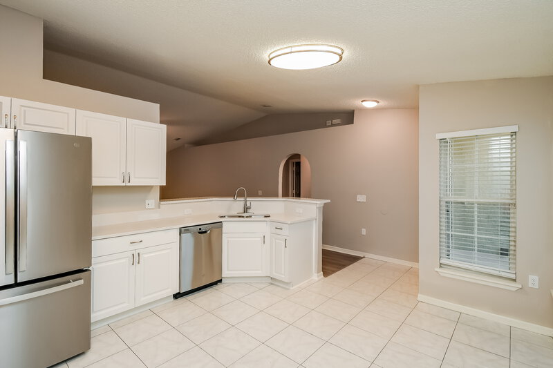 2,350/Mo, 84 Reeding Ridge Dr W Jacksonville, FL 32225 Kitchen View 2