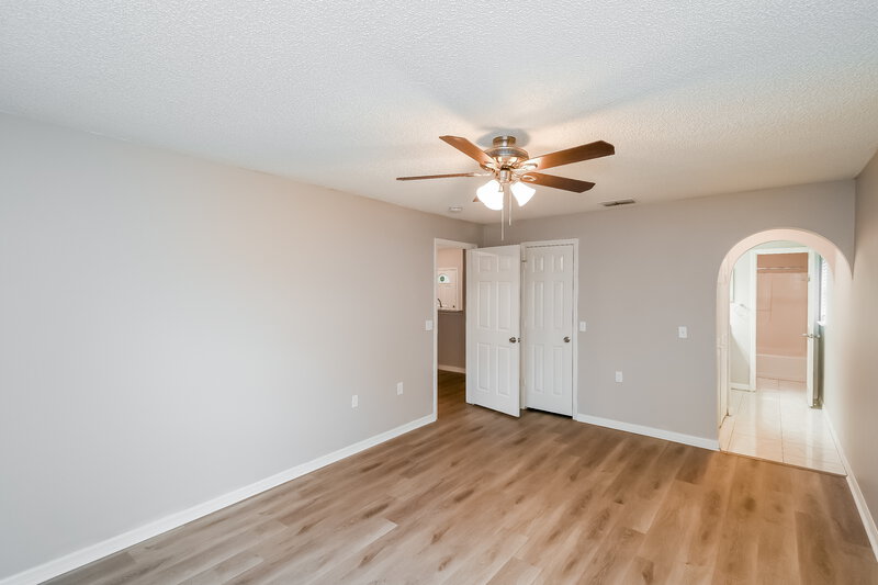 2,350/Mo, 84 Reeding Ridge Dr W Jacksonville, FL 32225 Main Bedroom View 2