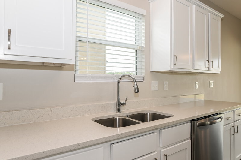 1,875/Mo, 11598 Walleye Dr Jacksonville, FL 32226 Kitchen View 2