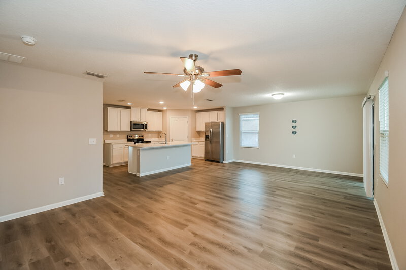 1,705/Mo, 2045 Pebble Point Dr Green Cove Springs, FL 32043 Living Room View