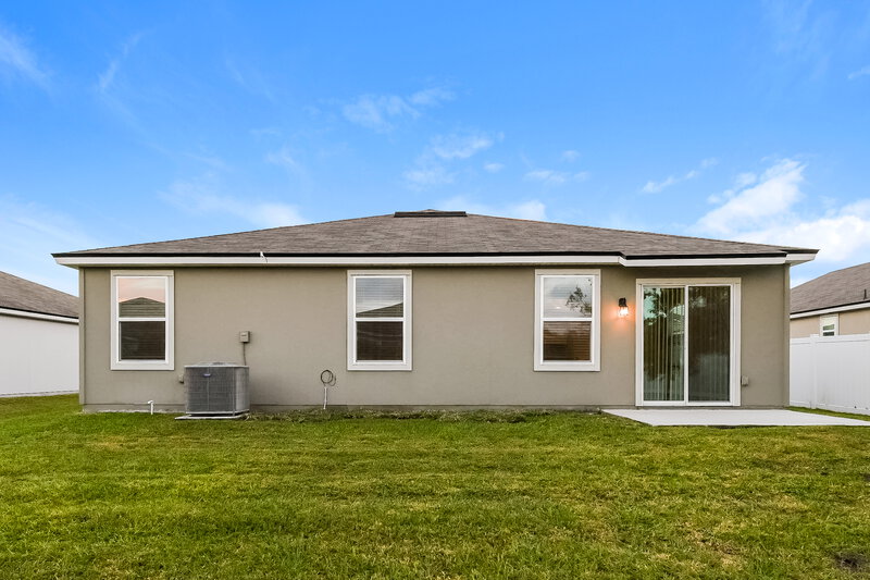 1,705/Mo, 2045 Pebble Point Dr Green Cove Springs, FL 32043 Rear View