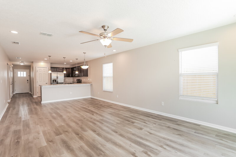 2,030/Mo, 7317 Townsend Village Ln Jacksonville, FL 32277 Living Room View