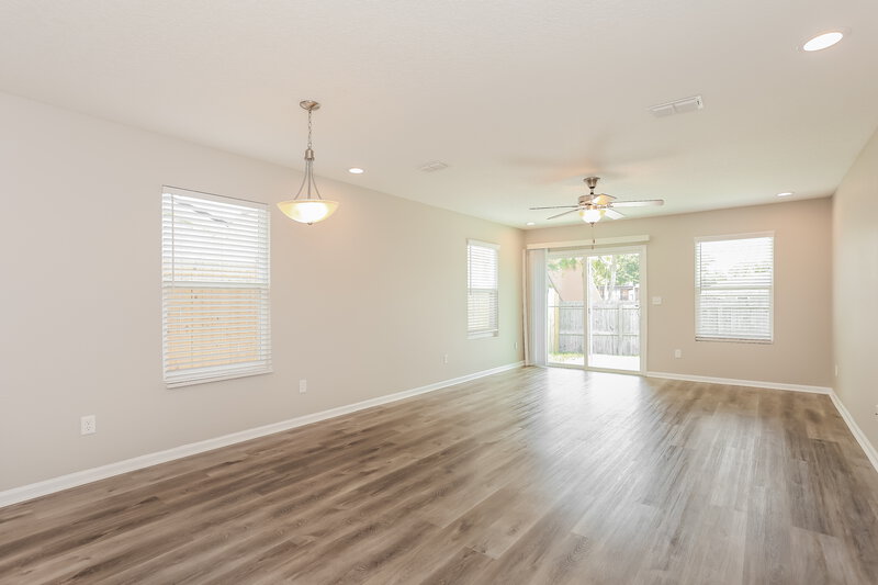 2,030/Mo, 7317 Townsend Village Ln Jacksonville, FL 32277 Dining Room View 2