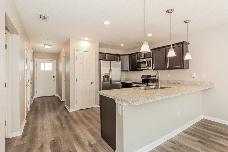 2,030/Mo, 7317 Townsend Village Ln Jacksonville, FL 32277 Kitchen View 3