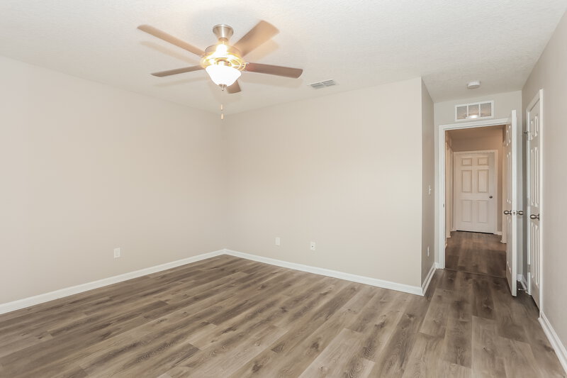 2,030/Mo, 7317 Townsend Village Ln Jacksonville, FL 32277 Main Bedroom View