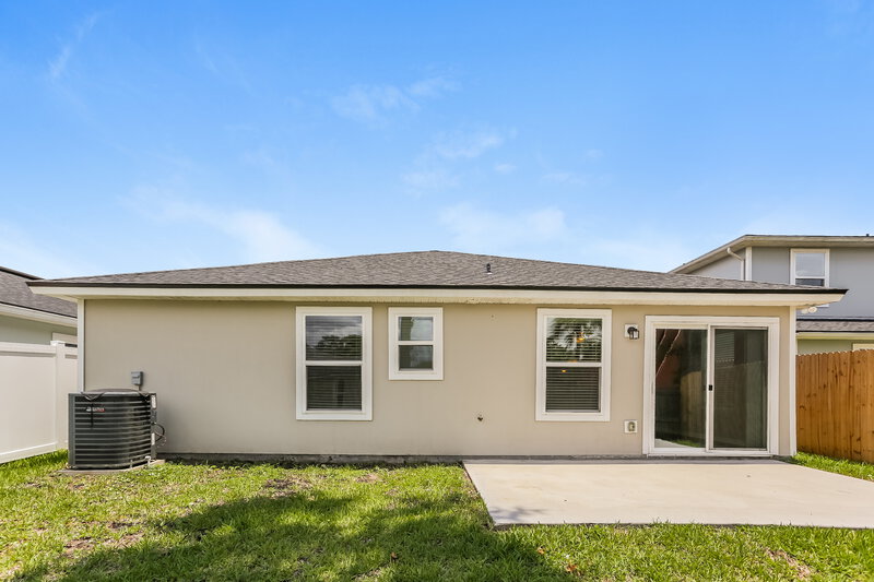 2,030/Mo, 7317 Townsend Village Ln Jacksonville, FL 32277 Rear View