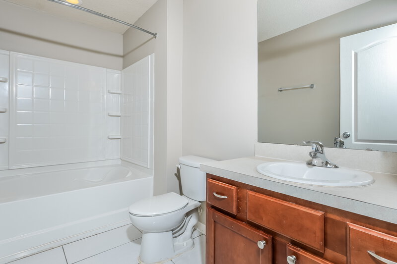 1,730/Mo, 3830 Julia Marie Drive Jacksonville, FL 32210 Bathroom View 2