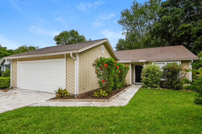 2,455/Mo, 3747 N Mandarin Woods Dr Jacksonville, FL 32223 External View