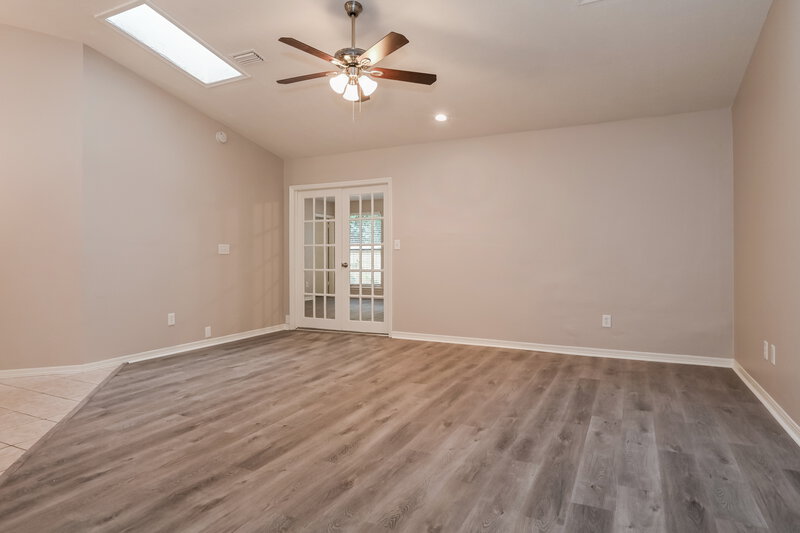 2,455/Mo, 3747 N Mandarin Woods Dr Jacksonville, FL 32223 Living Room View