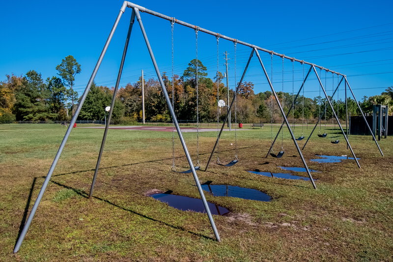 2,325/Mo, 7115 High Bluff Rd Jacksonville, FL 32244 Exterior View 2